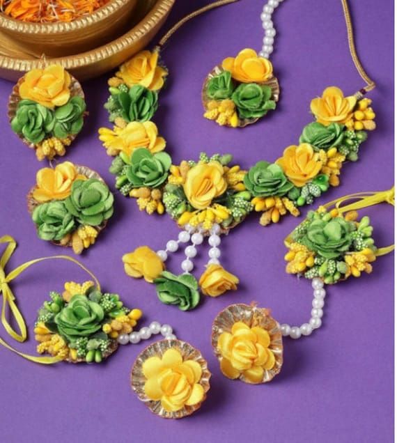 HALDI MEHNDI FLORAL SET