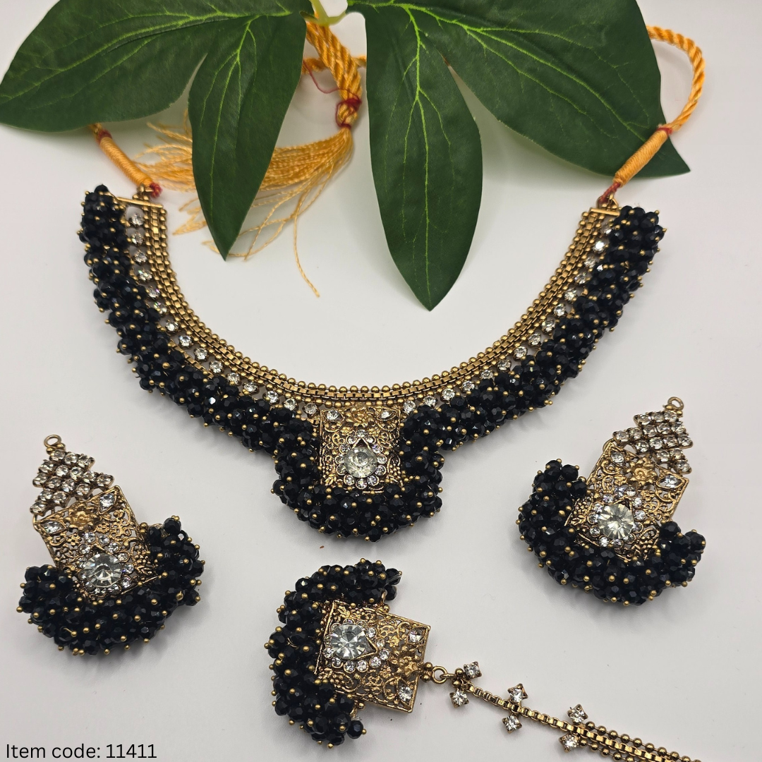 PAPKISTANI MANJOOS NECKLACE WITH EARRING TIKKA