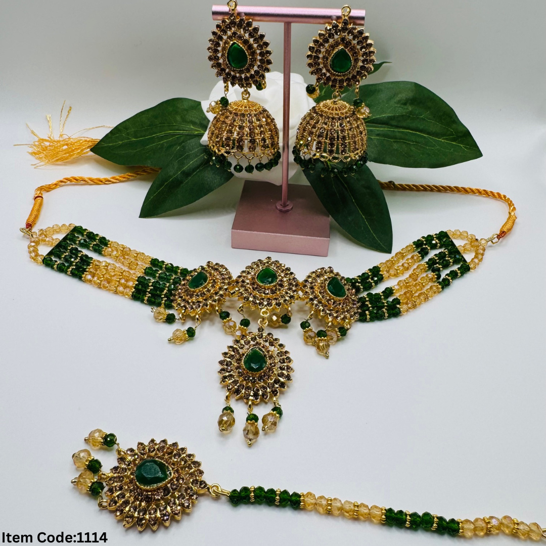 BEAUTIRFUL NECKLACE WITH JHUMKI AND TIKKA