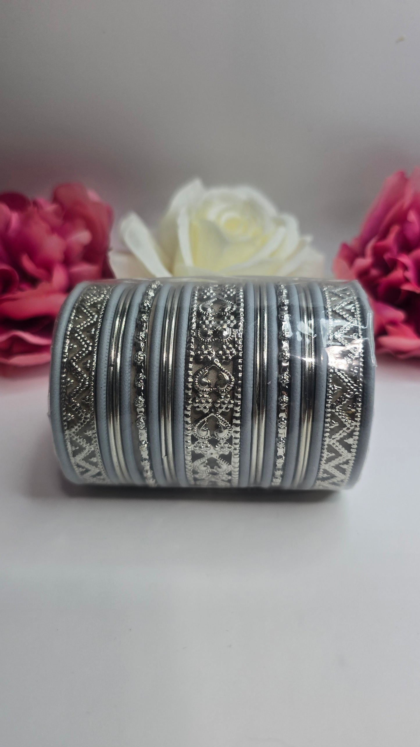 ANTIOUE SILVER BANGLES SIZE 2/4