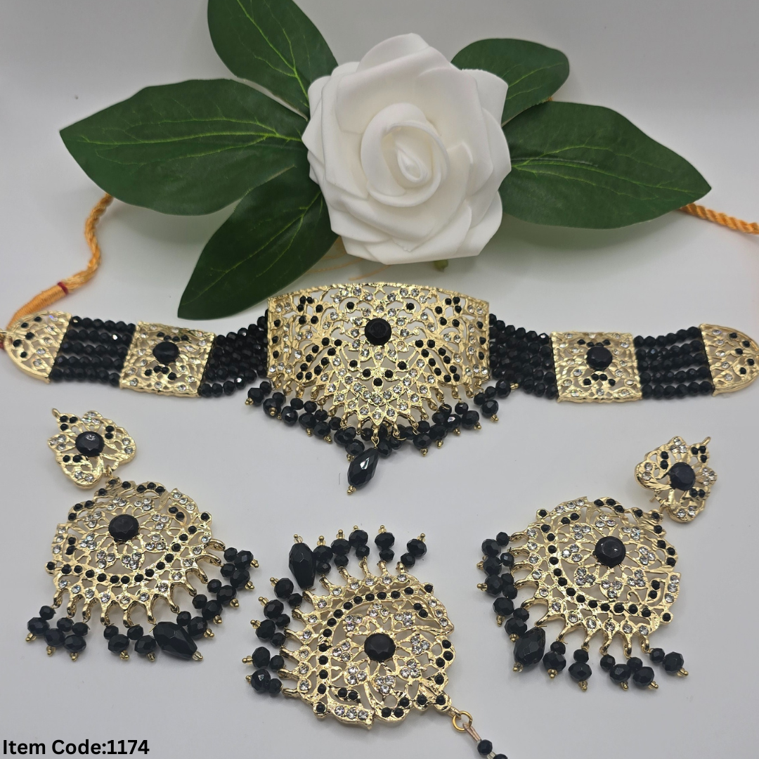 GOLD PLATED PAKISTANI CHOKER SET WITH TIKKA
