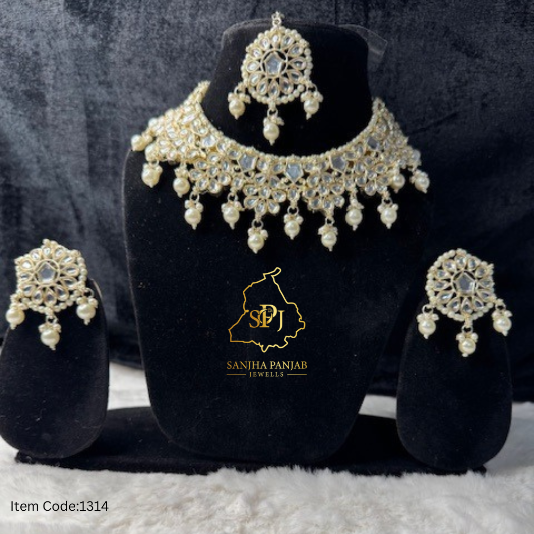 GOLD PLATED NECKLACE WITH EARRINGS TIKKA