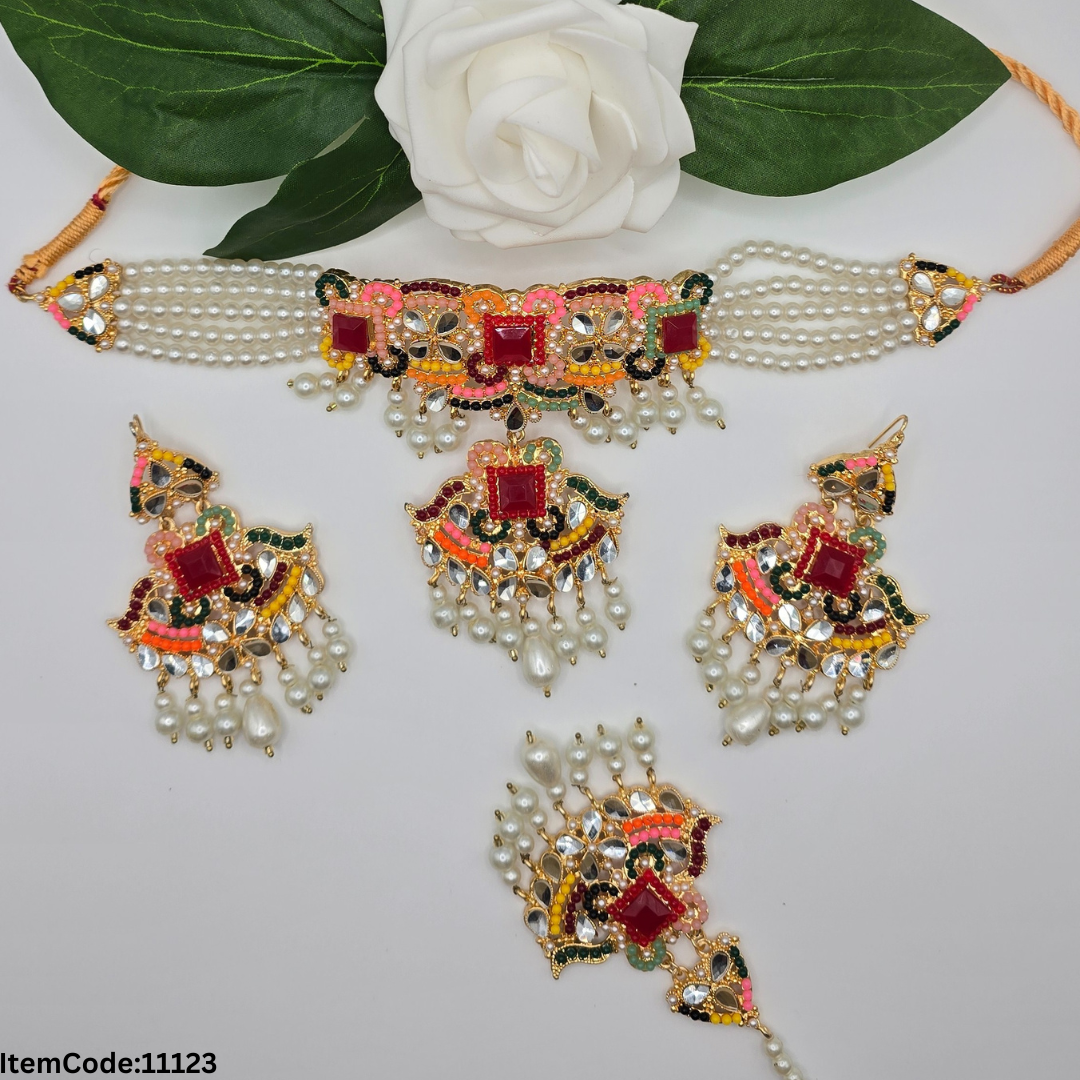 NAURATAN CHOKER SET WITH EARRINGS TIKKA