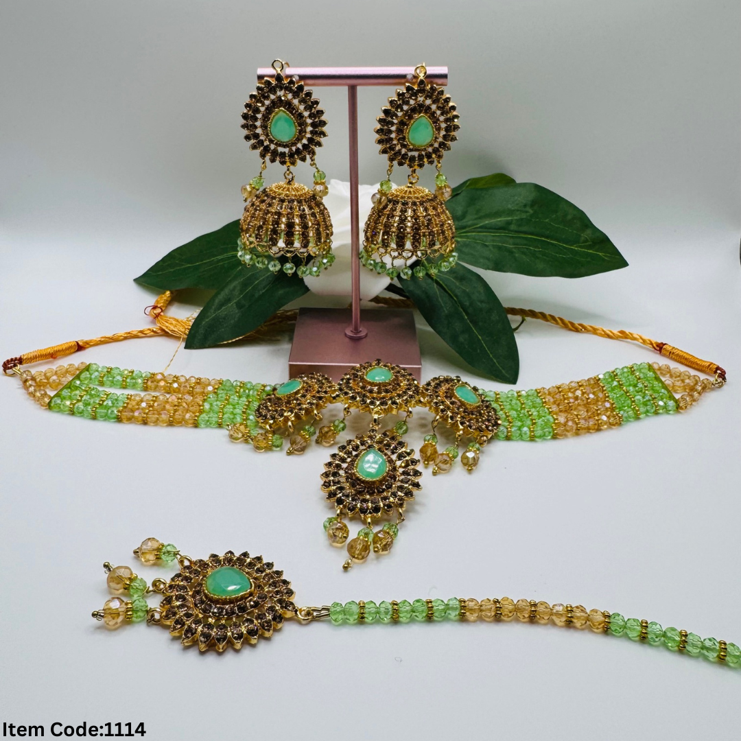 BEAUTIRFUL NECKLACE WITH JHUMKI AND TIKKA
