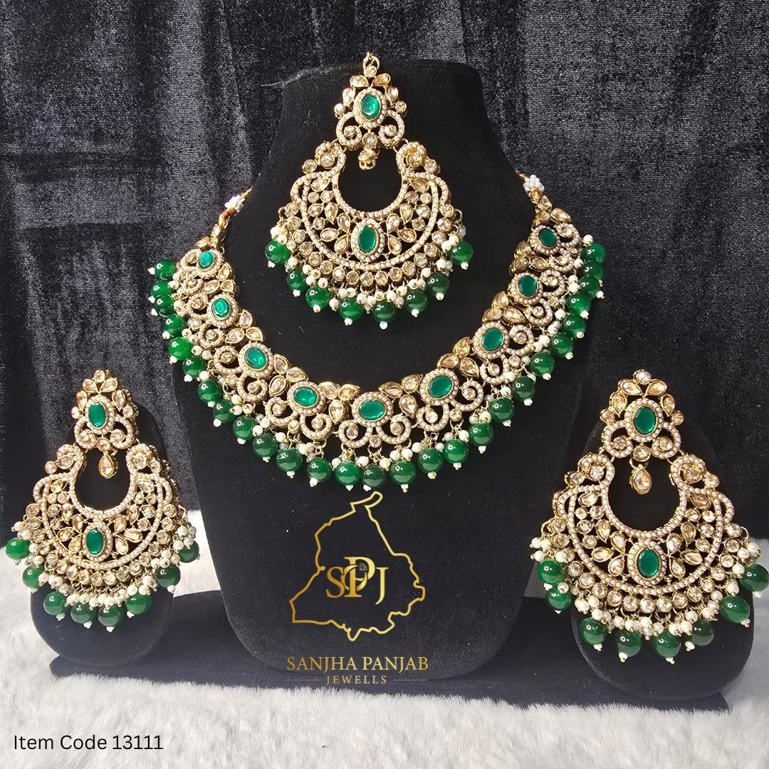 KUNDAN NECKLACE SET WITH EARRINGS TIKKA