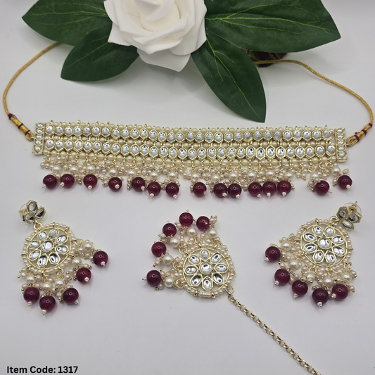 KUNDAN CHOKER WITH EARRINGS TIKKA