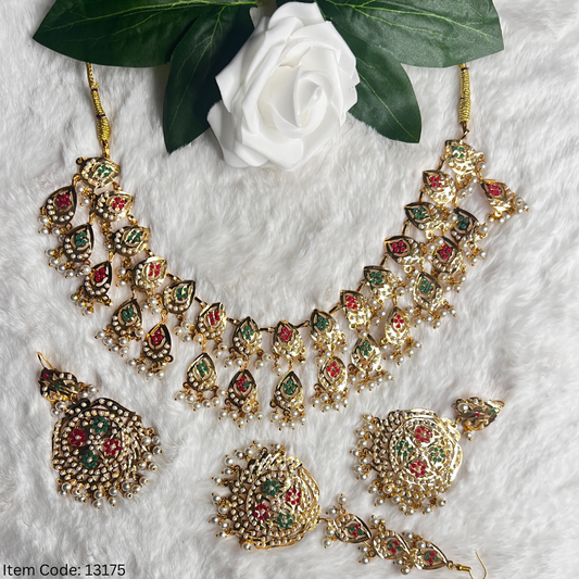 TRADITIONAL JADAU NECKLACE SET WITH EARRINGS TIKKA