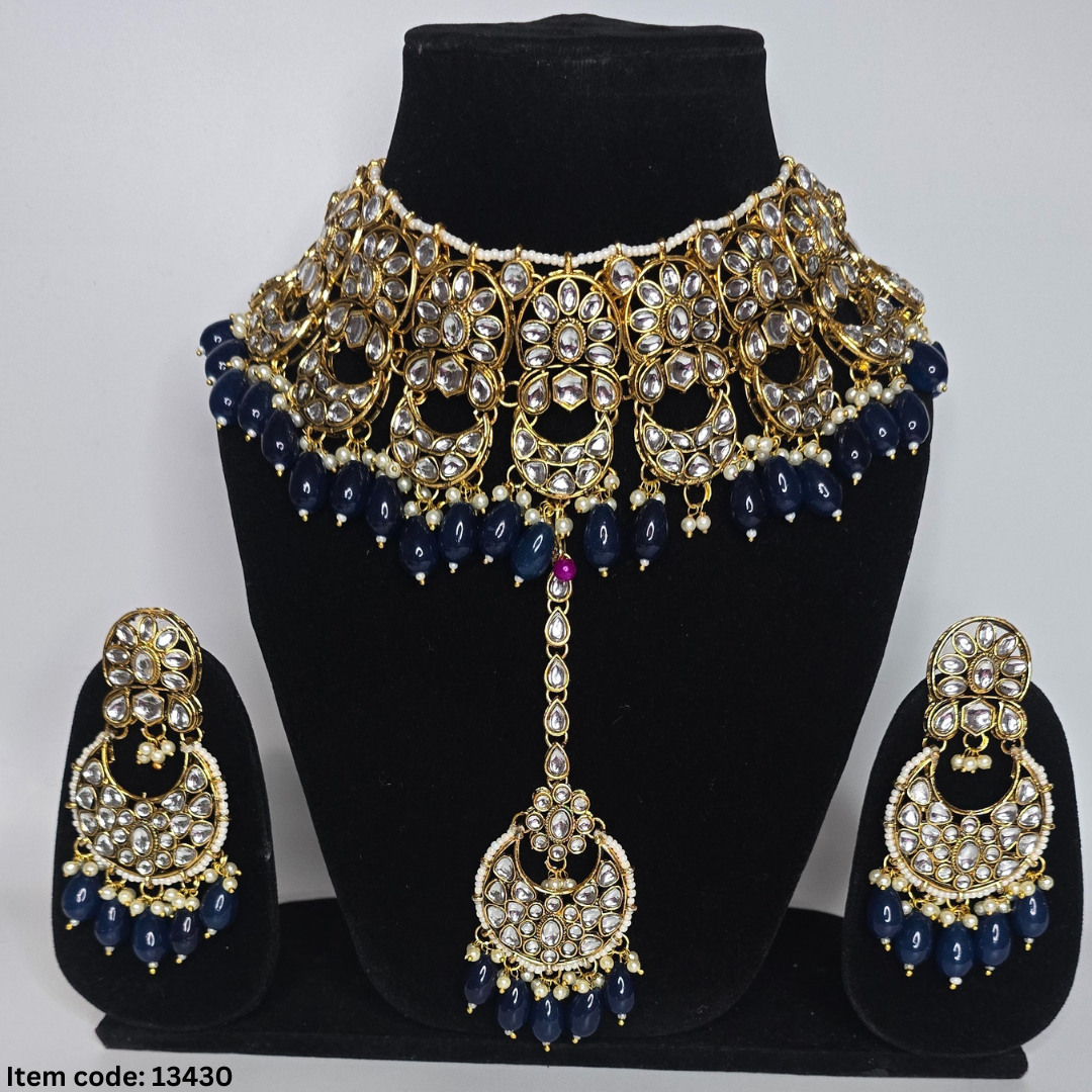 KUNDAN NECKLACE SET WITH EARRINGS TIKKA