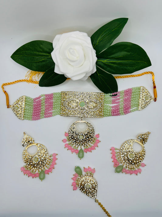 GOLD PLATED PAKISTANI CHOKER WITH ATTACHED LAYER AND TIKKA